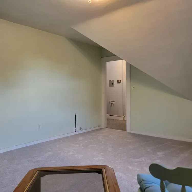 Lakewood Apartment for Rent - Pet Friendly