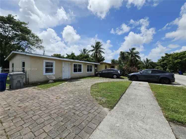 Single-family house For Sale in Pompano Beach, Florida