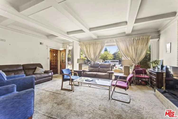 Multi-family house For Sale in Los Angeles, California