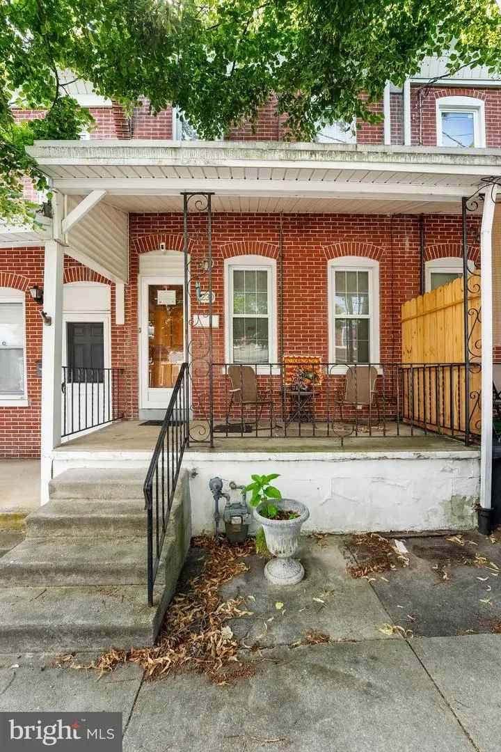 House For Sale in 230, Woodlawn Avenue, Wilmington, Delaware