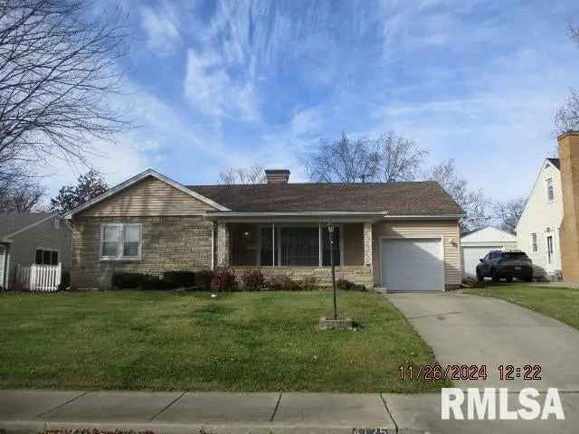 Single-family house For Sale in 4125, North Hollyridge Circle, Peoria, Illinois