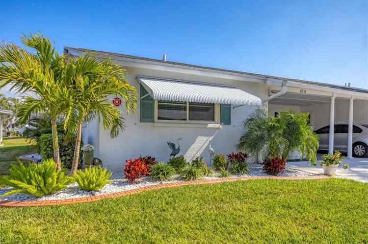 Condo For Sale in 6016, Hibiscus Drive, Bradenton, Florida