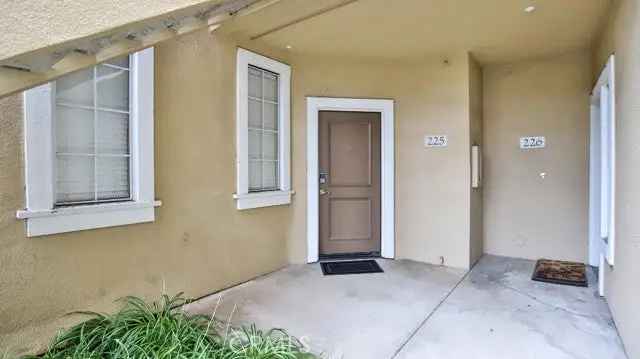 Condo For Sale in 225, Gallery Way, Tustin, California