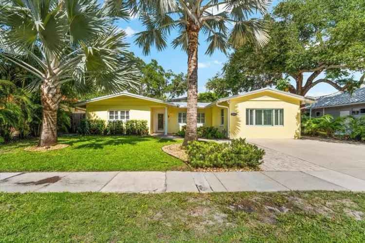 Single-family house For Sale in 3521, Flores Avenue, Sarasota, Florida