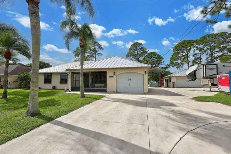 Single-family house For Sale in 2410, Southwest Bayshore Boulevard, Port Saint Lucie, Florida