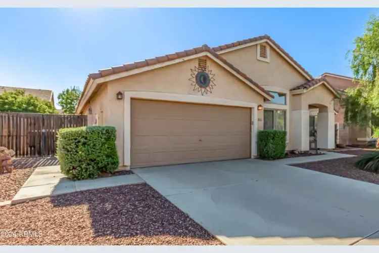 Single-family house For Sale in 10413, West Ashbrook Place, Avondale, Arizona