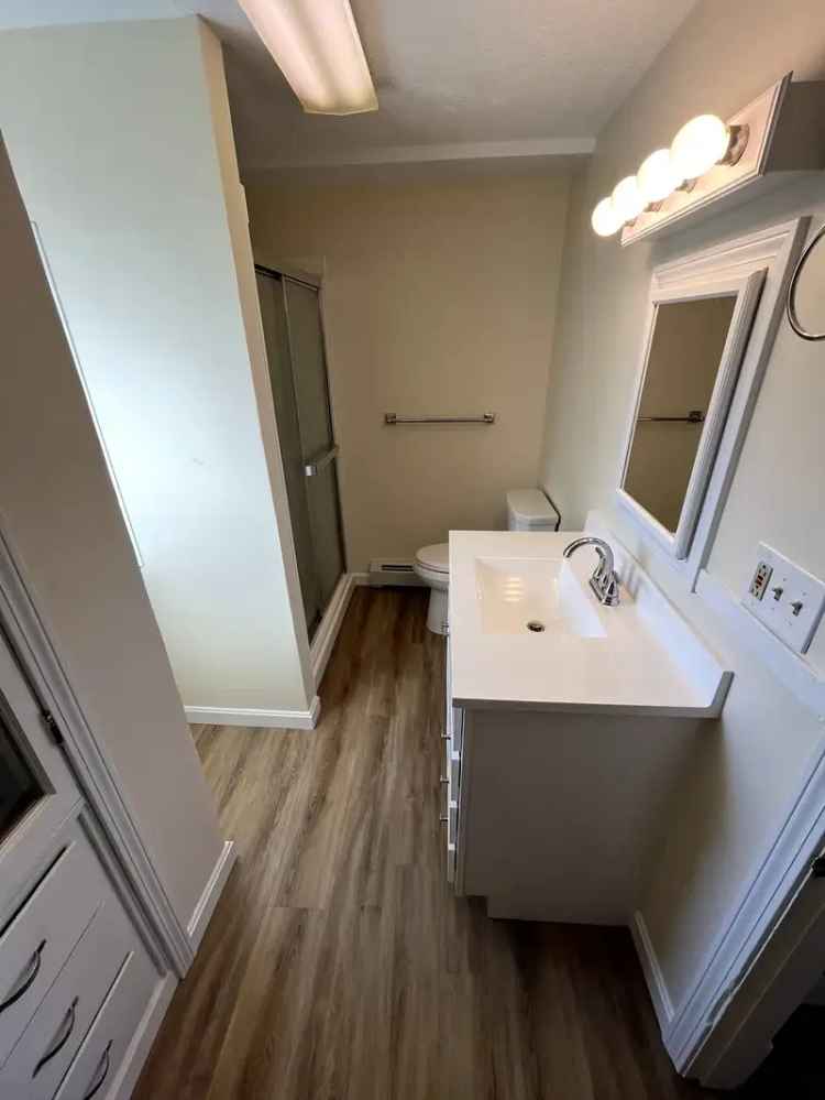 3-Bedroom Renovated Apartment in Biddeford Near Downtown