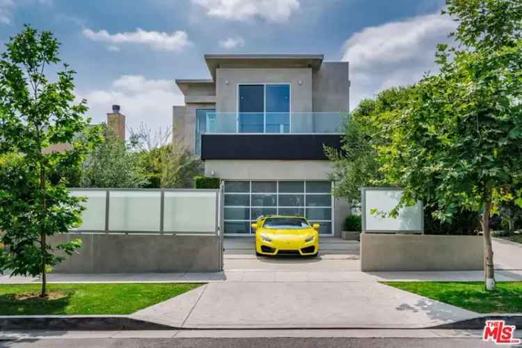 Single-family house For Sale in 721, North Vista Street, Los Angeles, California