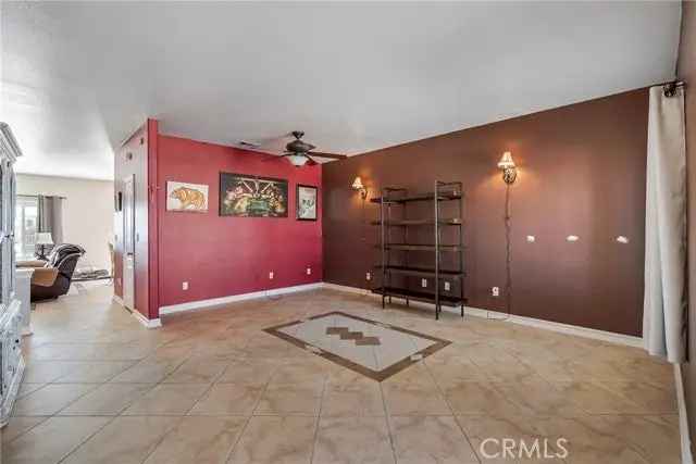 Single-family house For Sale in Lancaster, California