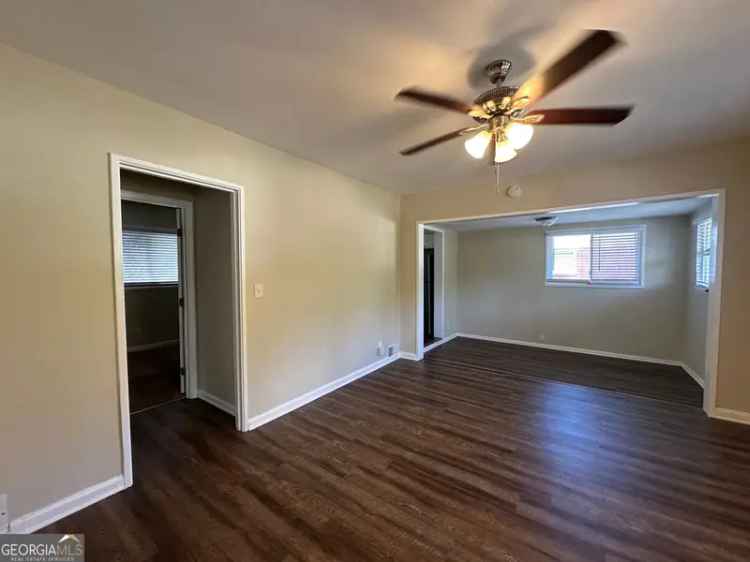 Single-family house For Sale in 2233, Springdale Circle Southwest, East Point, Georgia