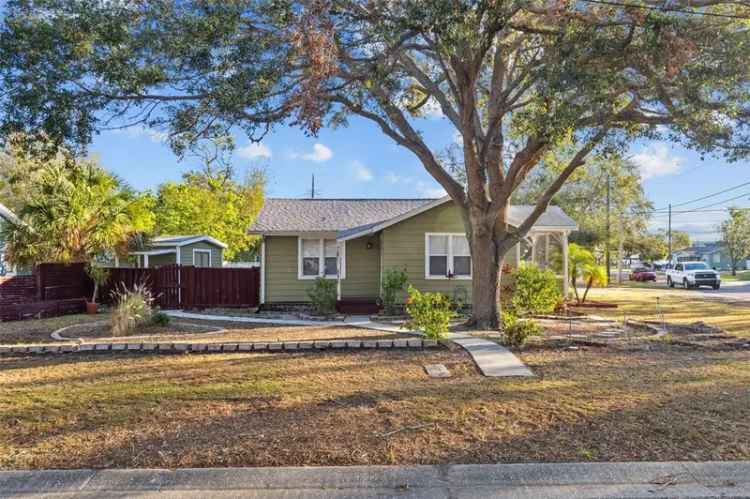 Single-family house For Sale in 6301, Hobson Street Northeast, Saint Petersburg, Florida