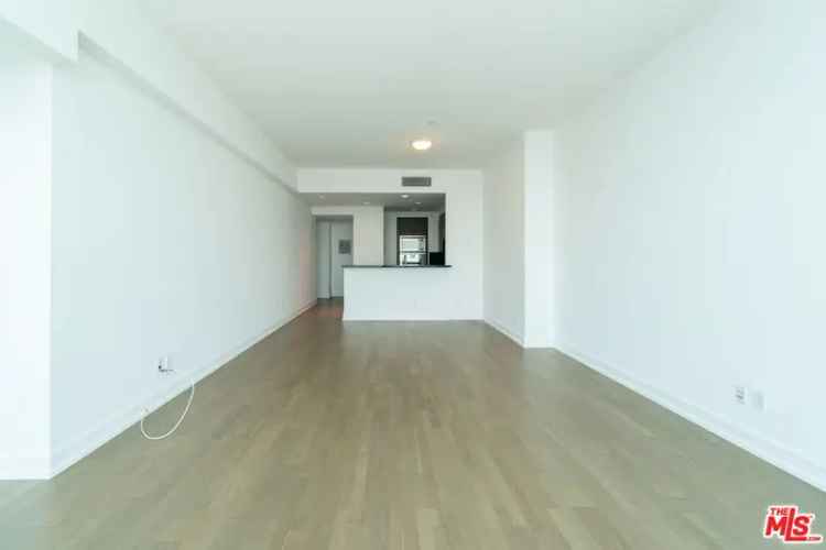 Condo For Sale in 900, West Olympic Boulevard, Los Angeles, California