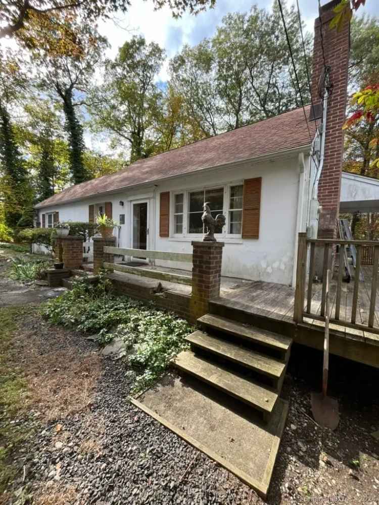 Single-family house For Sale in 104, Candlewood Lake Road North, New Milford, Connecticut