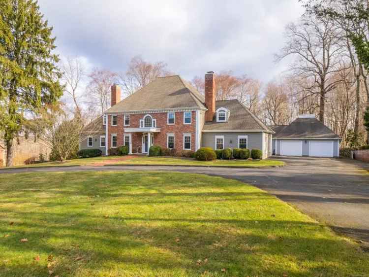 Single-family house For Sale in 24, Starr Lane, Bethel, Connecticut