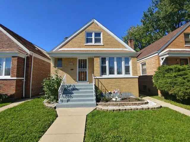 Single-family house For Sale in 5104, South Latrobe Avenue, Chicago, Illinois