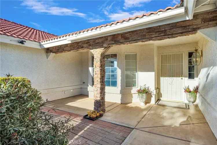 Single-family house For Sale in 16620, Iwa Road, Apple Valley, California