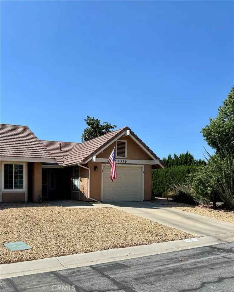 Multi-family house For Sale in 1338, Trenton Circle, San Jacinto, California