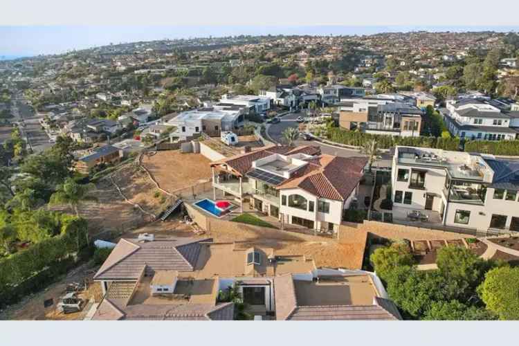 Single-family house For Sale in San Diego, California