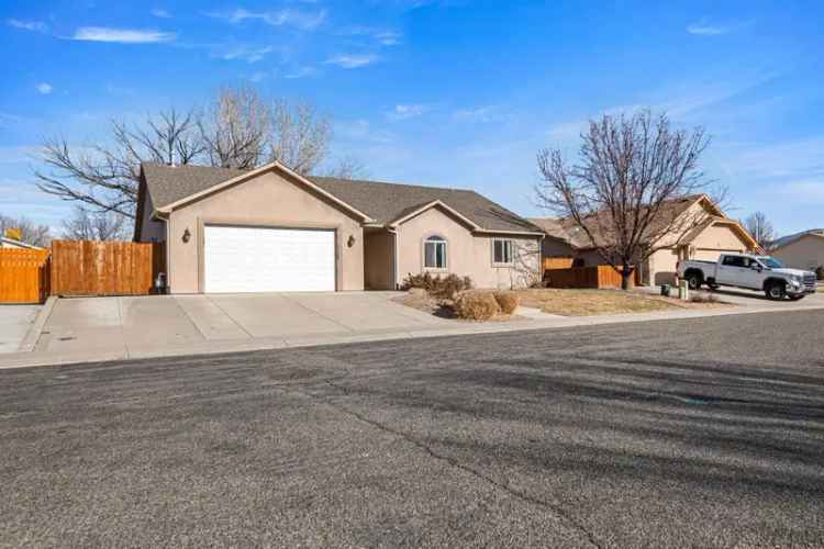 Single-family house For Sale in 3012, Royal Court, Grand Junction, Colorado