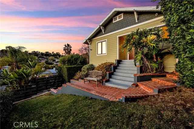 Single-family house For Sale in 1523, Marsden Street, Los Angeles, California