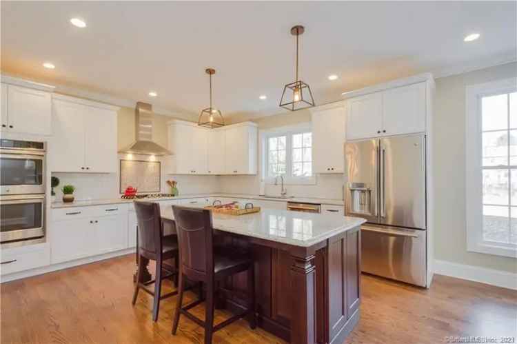 Single-family house For Sale in Enfield, Connecticut