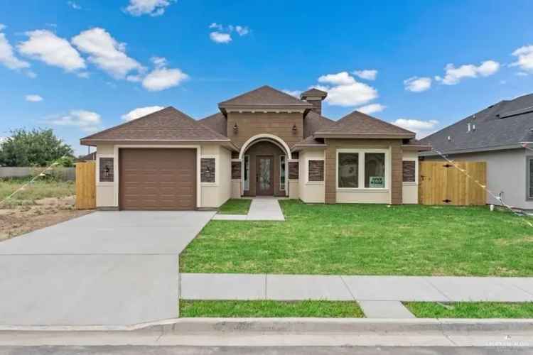 Single-family house For Sale in Alamo, Texas