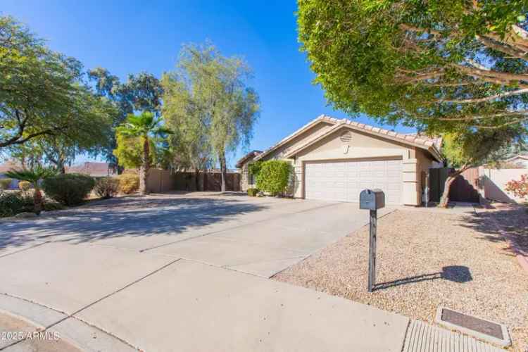 Single-family house For Sale in 4206, East Ellis Circle, Mesa, Arizona