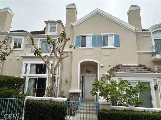 Condo For Sale in 9,11,15, Chandon, Newport Beach, California