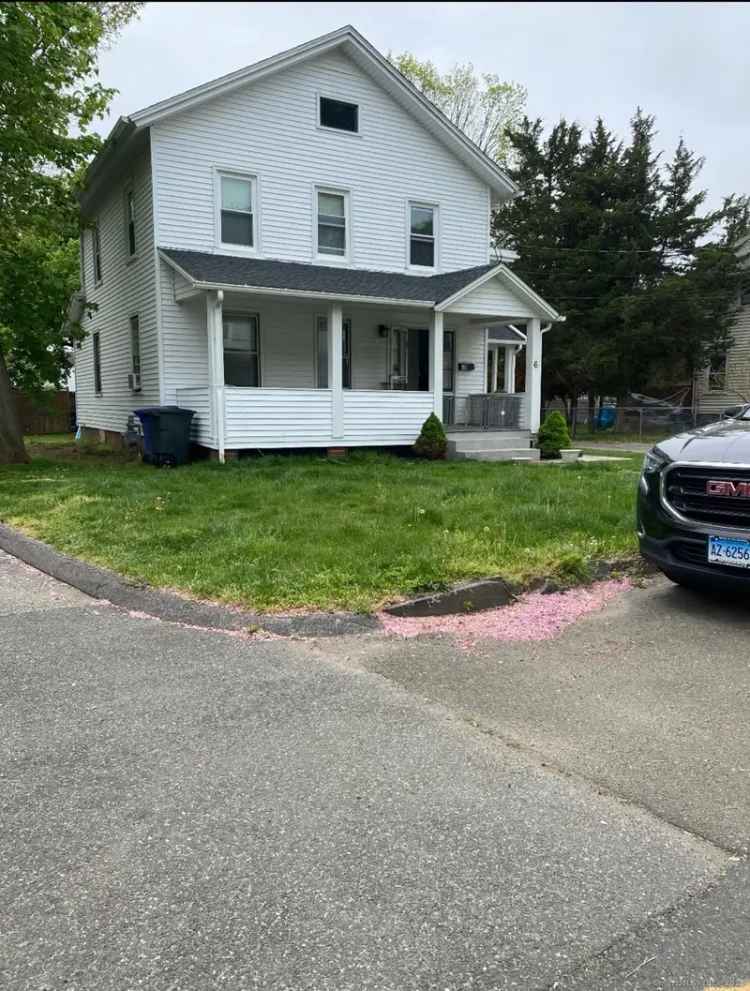 Multi-family house For Sale in 6, Fremont Place, Norwalk, Connecticut