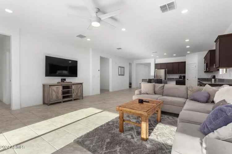 Single-family house For Sale in 3710, South 180th Lane, Goodyear, Arizona