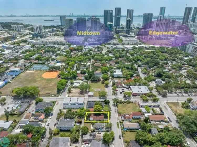 Single-family house For Sale in 221, Northwest 33rd Street, Miami, Florida