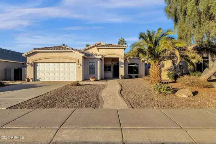 Single-family house For Sale in 240, West Brooks Street, Gilbert, Arizona