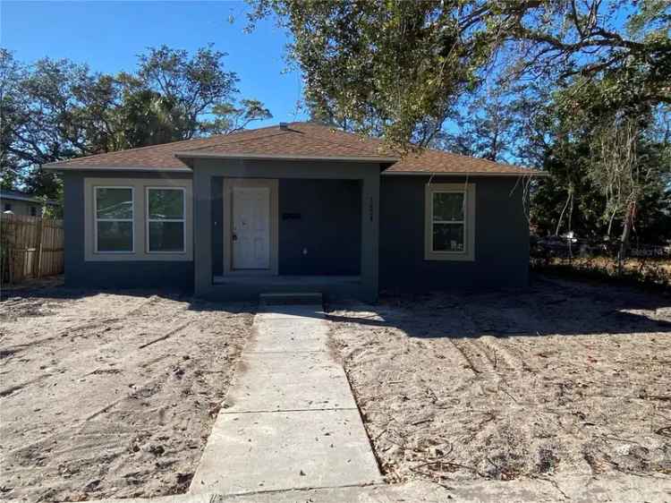 Single-family house For Sale in 1825, 44th Street South, Saint Petersburg, Florida