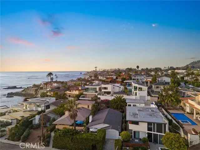 Single-family house For Sale in 322, Forward Street, San Diego, California