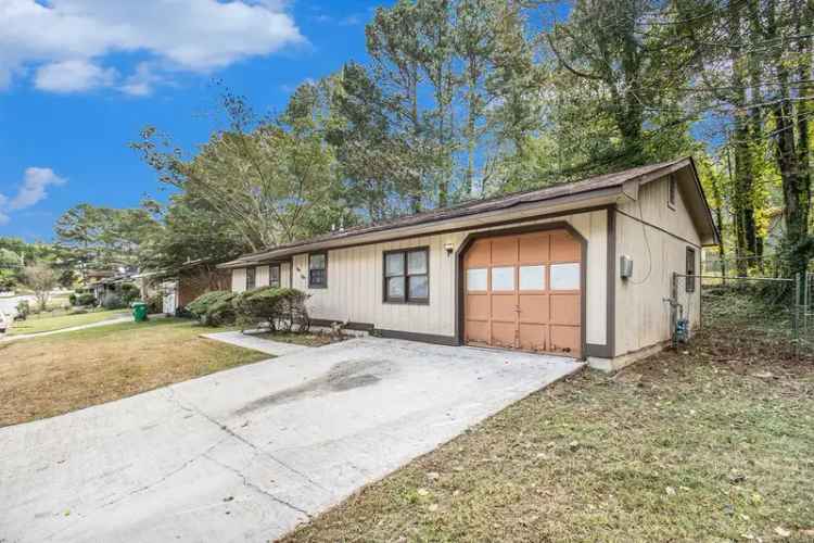 3 Bedroom 2 Bath Ranch Home for Rent Near I-285