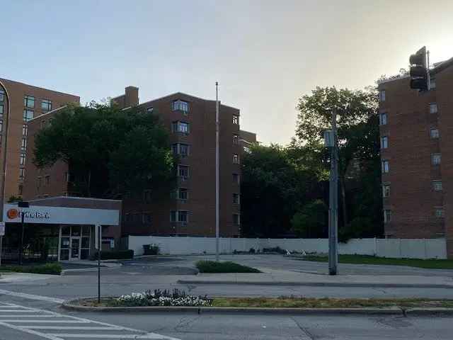 Land For Sale in Evanston, Illinois