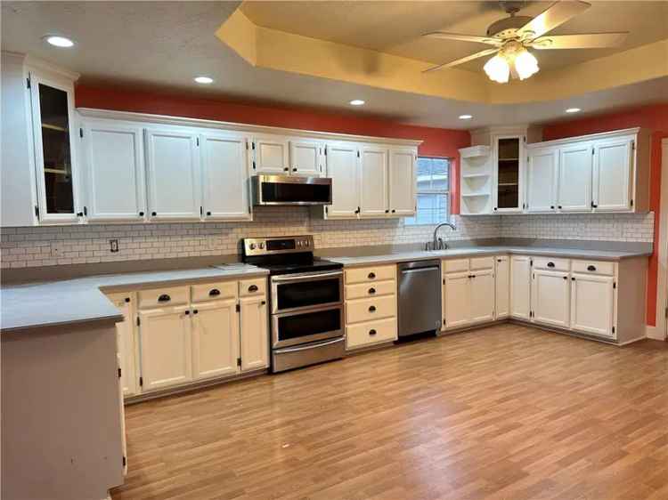 Single-family house For Sale in 14097, Mariano Road, Bentonville, Arkansas