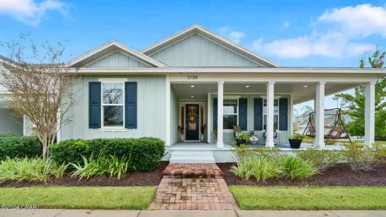 Single-family house For Sale in Panama City, Florida