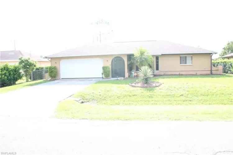 Single-family house For Sale in Lehigh Acres, Florida