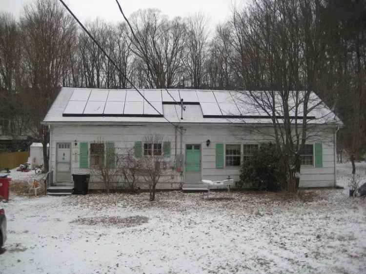 Single-family house For Sale in Berlin, Connecticut