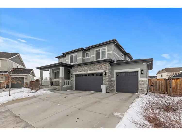 Single-family house For Sale in Commerce City, Colorado