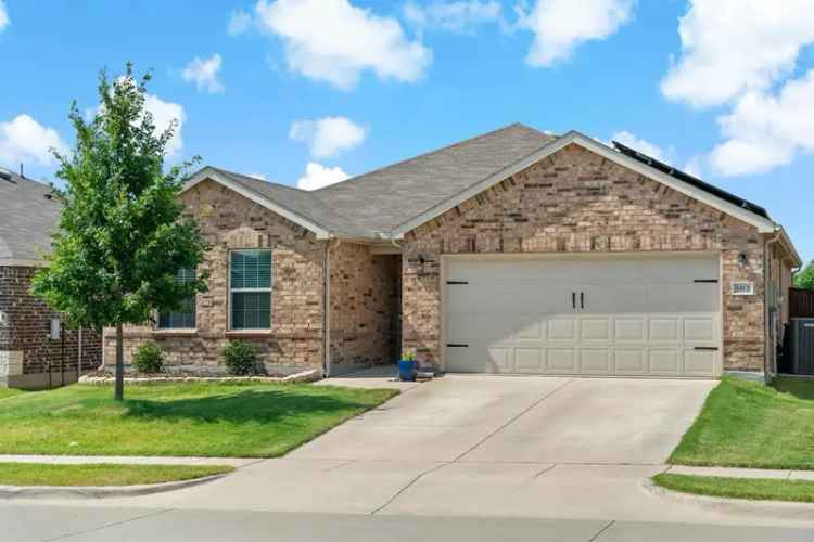 Single-family house For Rent in Providence Village, Texas