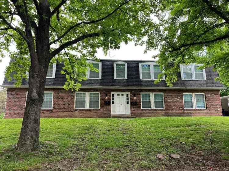 Multi-family house For Sale in 24, Gettysburg Road, Belleville, Illinois