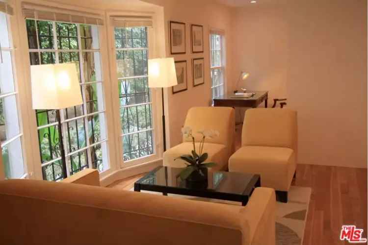 Multi-family house For Sale in 342, North Oakhurst Drive, Beverly Hills, California