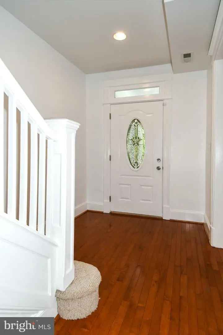 House For Sale in 4723, Georgia Avenue Northwest, Washington, District of Columbia