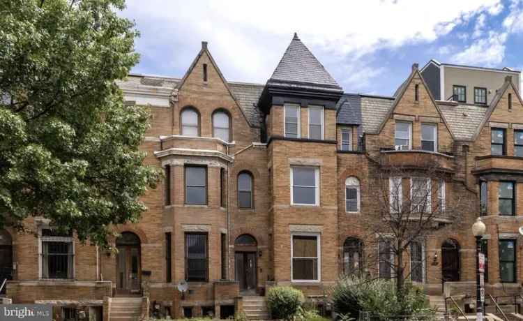 Single-family house For Sale in 215, Florida Avenue Northwest, Washington, District of Columbia