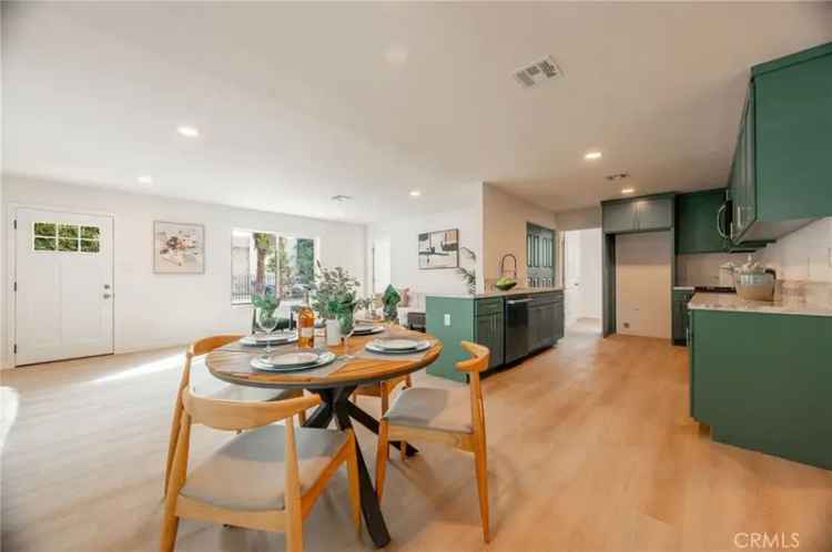 Single-family house For Sale in 6629, Kraft Avenue, Los Angeles, California