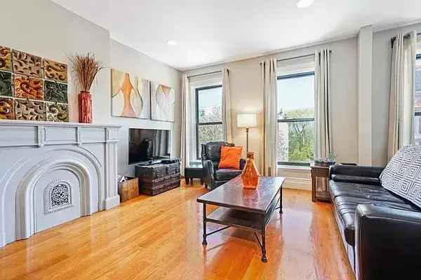 1 Bedroom Brownstone Apartment in Clinton Hill