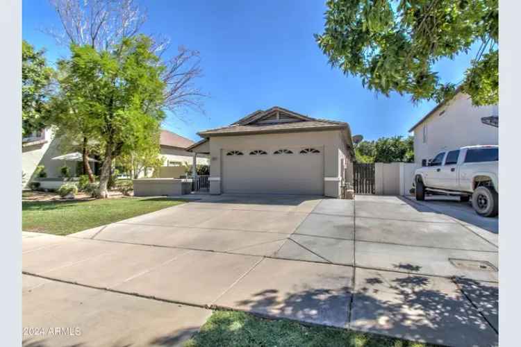 Single-family house For Sale in 3677, East Park Avenue, Gilbert, Arizona