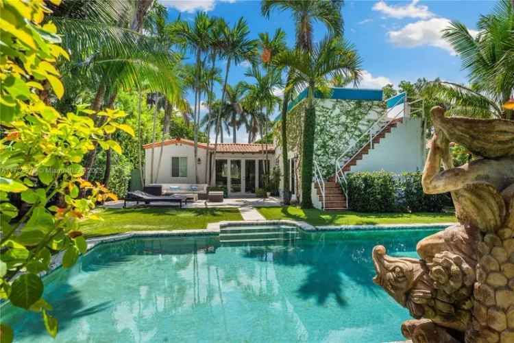 Single-family house For Sale in 4484, Royal Palm Avenue, Miami Beach, Florida